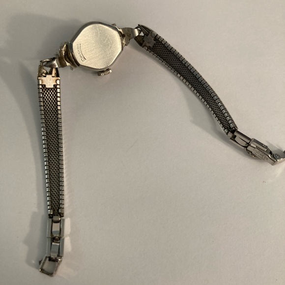 Antique windup Helbros Stainless Steel Watch fits up to 6.5 inch wrist - Picture 4 of 11